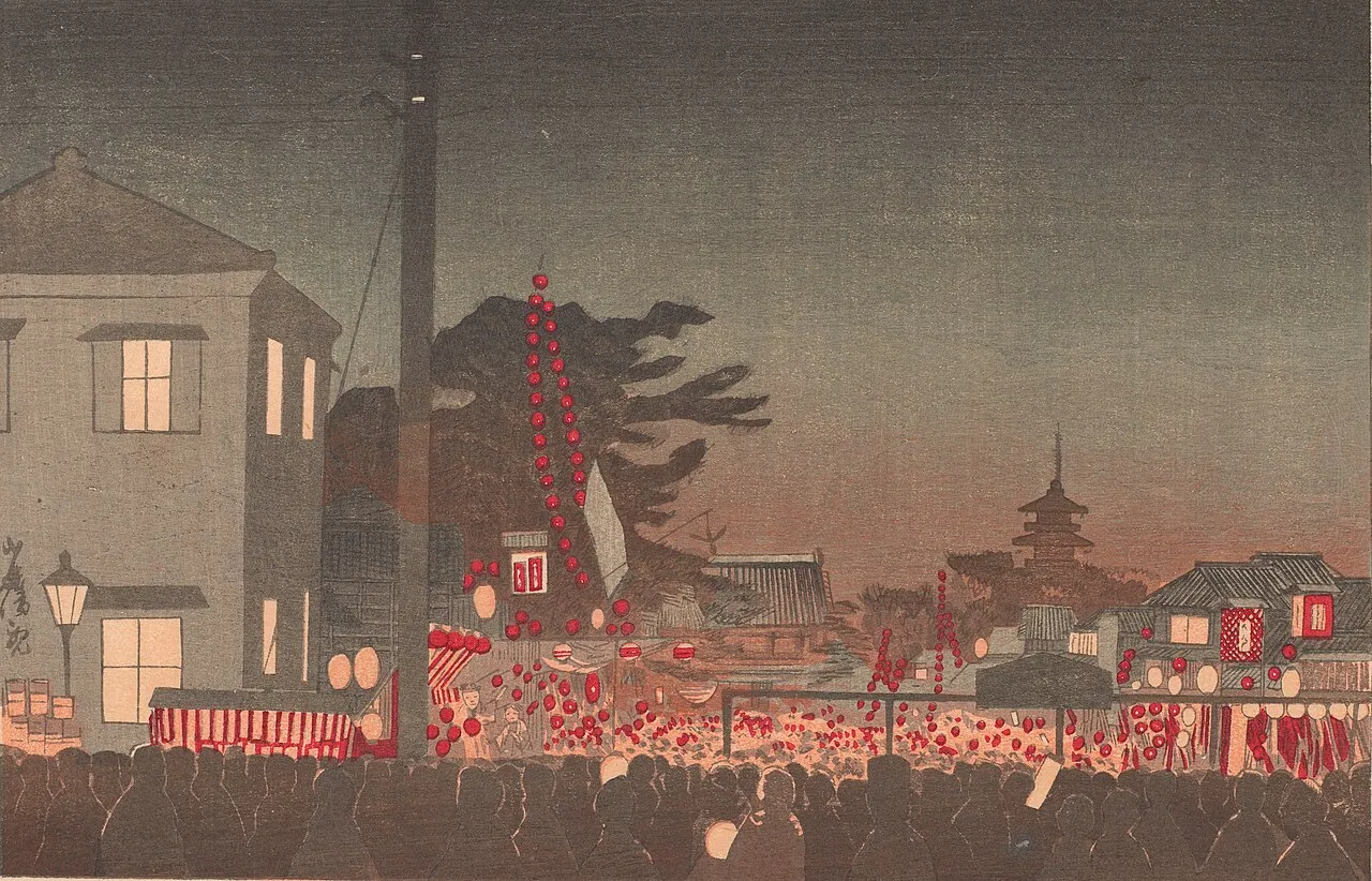 Woodblock print: crowds and lantern-lit stalls at dusk in front of Sensō-ji, with the pagoda in the distance.